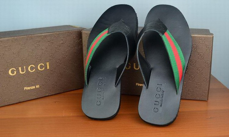 Gucci Slippers Woman--219